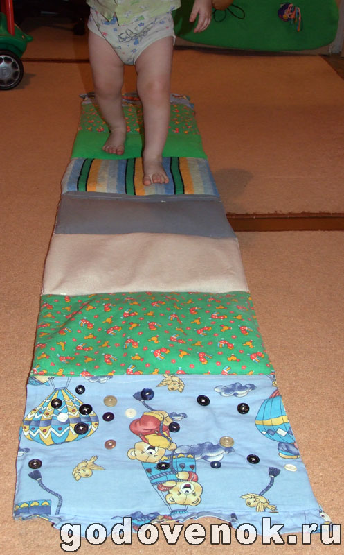 Детские массажные коврики для ног: особенности выбора